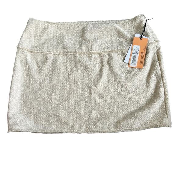 NWT Women's Boucle Frayed Edge Mini Skirt - Future Collective T™ SIZE 16 - Picture 1 of 11
